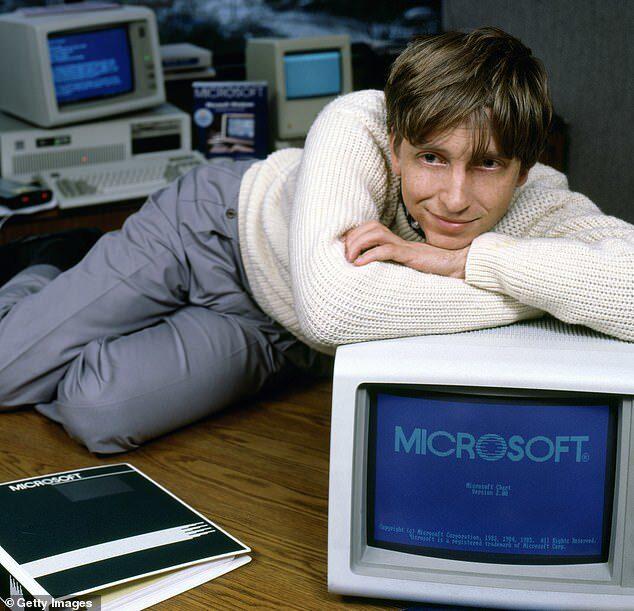 Tỷ phú Bill Gates thời trẻ cũng không hẳn là trai ngoan mà rất ăn chơi và đa tình