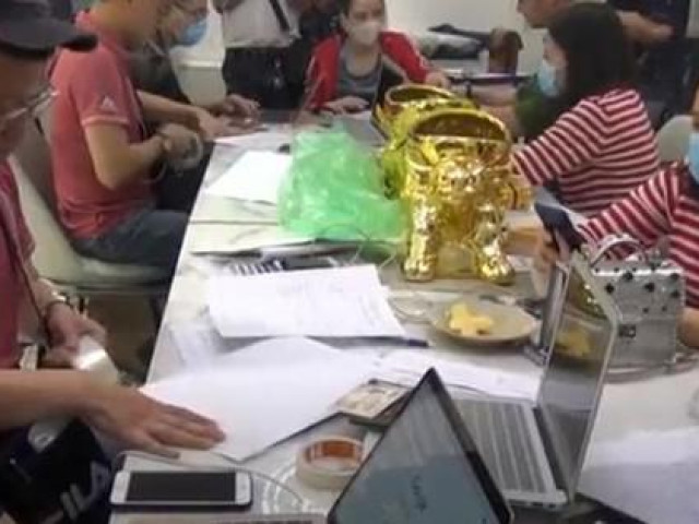 Pháp luật - Công an Hà Nội triệt phá 4 sàn giao dịch vàng, tiền ảo "khủng"