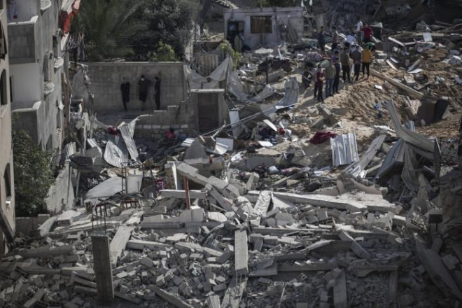 Những đống đổ nát ngổn ngang khắp Dải Gaza