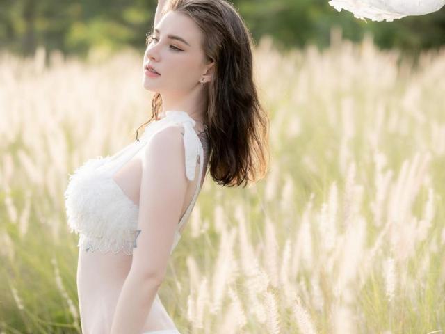 Làm đẹp - “Thiên thần lai Thái Lan” mặc nội y cưới giữa đồng khoe vẻ đẹp dao kéo hoàn hảo