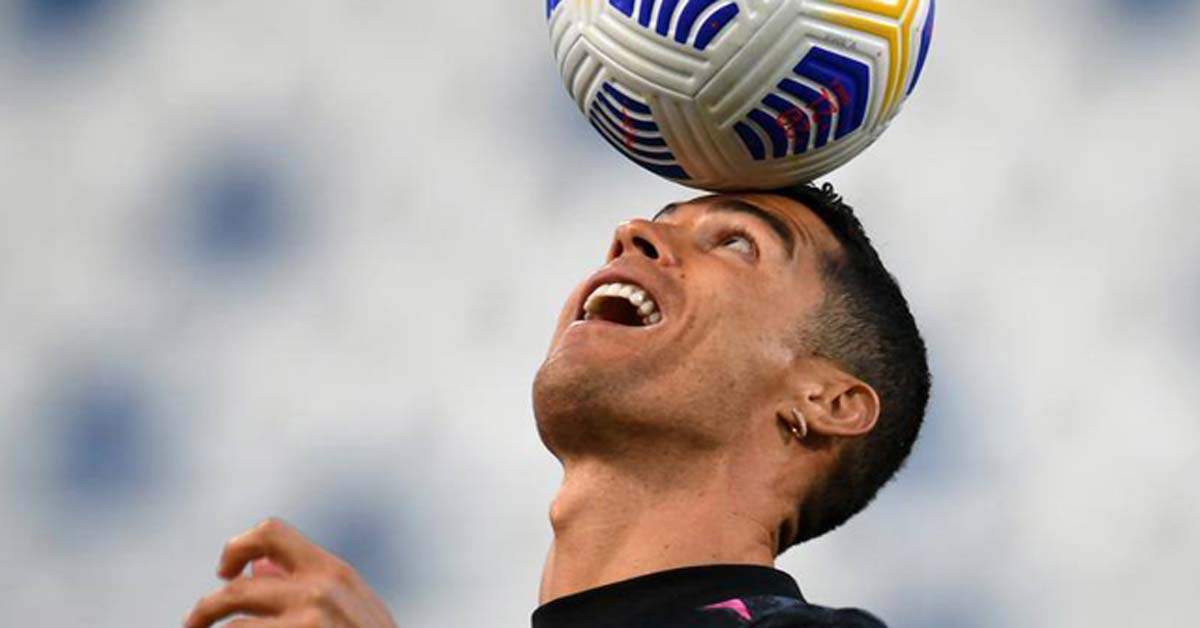 Báo Italia tin Ronaldo "cãi" mẹ, không rời Juventus vì 2 “ma lực” này