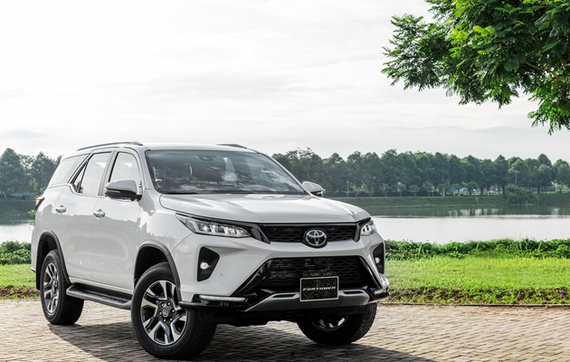 Giá xe Toyota Fortuner tháng 05/2021 mới nhất và thông số kỹ thuật - 1