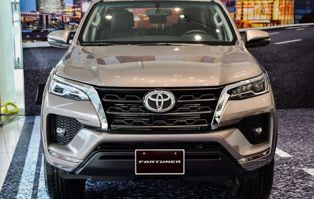 Giá xe Toyota Fortuner tháng 05/2021 mới nhất và thông số kỹ thuật - 4