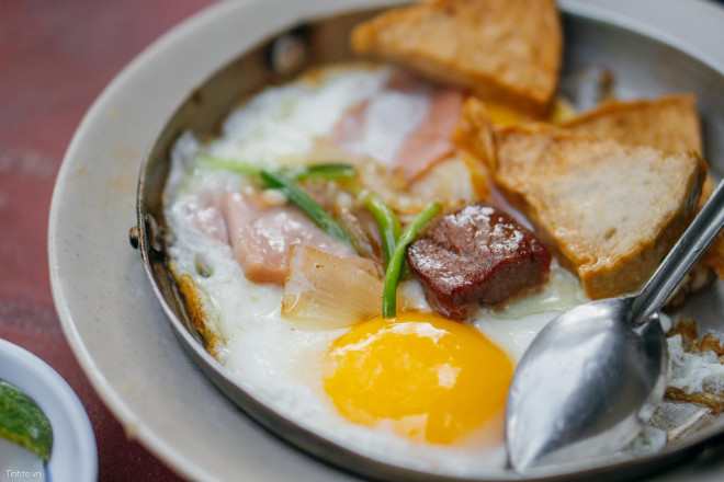 Bánh mì chảo tồn tại hơn 50 năm hấp dẫn bao thế hệ thực khách - 4