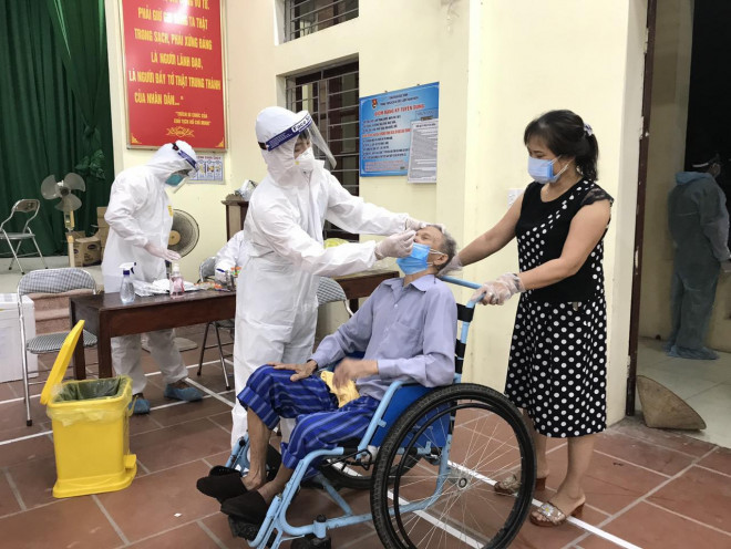 Bác sĩ chống dịch ở Bắc Ninh: "Chúng tôi quên mất hôm nay là thứ mấy" - 10