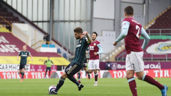 Trực tiếp bóng đá Burnley - Leeds United: Rodrigo suýt lập hat-trick (Hết giờ) - 10