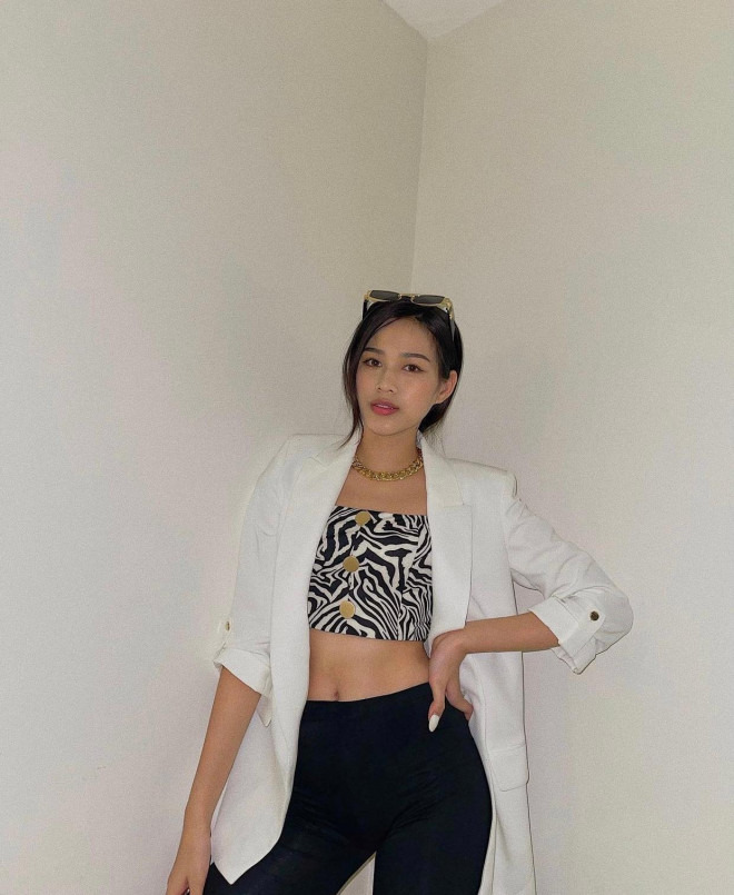 Hoa hậu Đỗ Thị Hà đổi style ăn mặc khác hẳn mọi khi, netizen khen quá “bắt trend” mùa Hè - 4