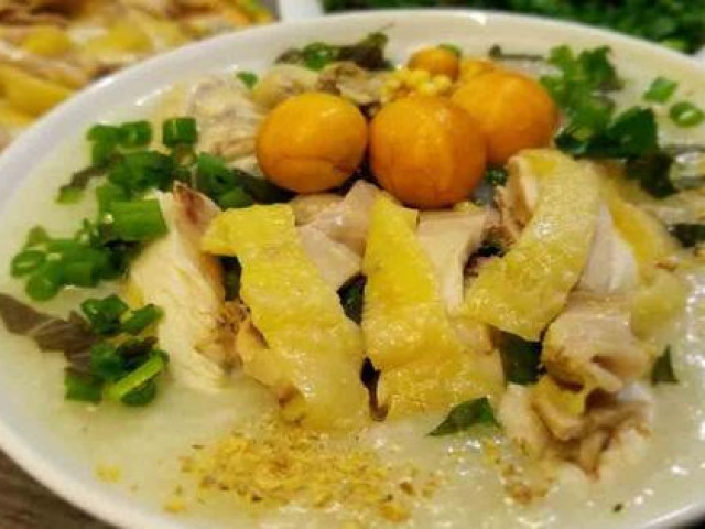 Tin tức trong ngày - Bỏ cơ quan về ăn cháo gà cùng nguyên bí thư huyện, nữ cán bộ bị kiểm điểm