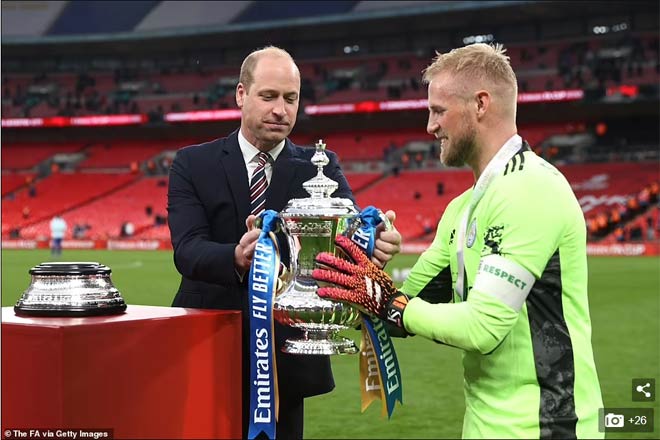 Hạ Chelsea, Leicester đón mưa kỷ lục trong ngày xưng vương FA Cup - 10