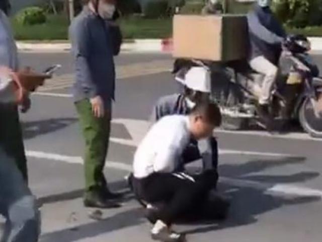 Pháp luật - Kỷ luật chiến sĩ công an thờ ơ đứng nhìn tài xế taxi bị thương vật lộn với kẻ trốn nã