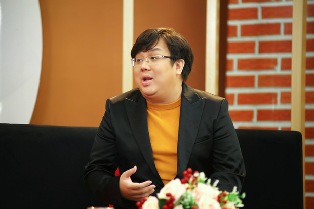 Phản ứng của Gia Bảo sau khi được bà Phương Hằng gửi tặng sách Đạo đức - 3