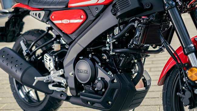 Yamaha XSR 125 sử dụng khối động cơ SOHC 124cc, làm mát bằng chất lỏng, sản sinh công suất tối đa là 14,7 mã lực
