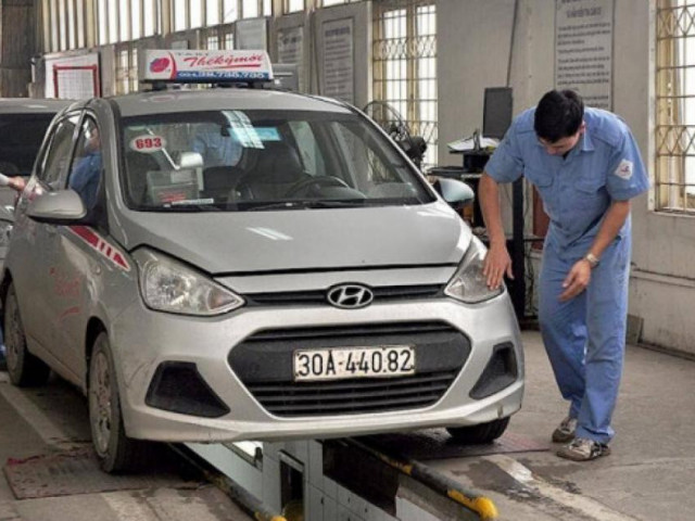 Ô tô - Chuyển đăng ký, đổi biển số ô tô, có cần đăng kiểm lại?