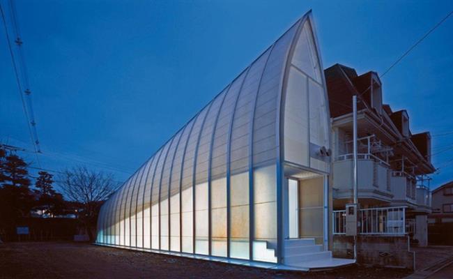 Căn nhà hình giọt nước nằm ở Nhật Bản này được xây dựng với chiều rộng tối đa chỉ 3m và hẹp nhất chưa tới 1m.
