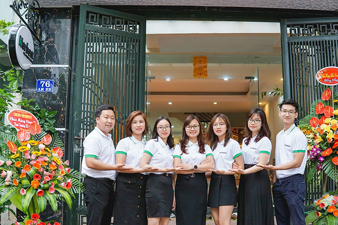 Đội ngũ nhân sự của Herbest tại Cửa hàng.
