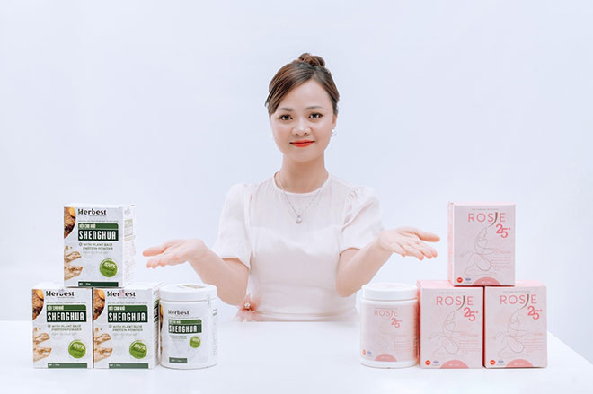 Giám đốc công ty HerBest - chị Đỗ Thị Mai Duyên là người luôn tin, yêu và muốn lan toả nhiều hơn nữa về sự kì diệu các loại thảo dược quý.