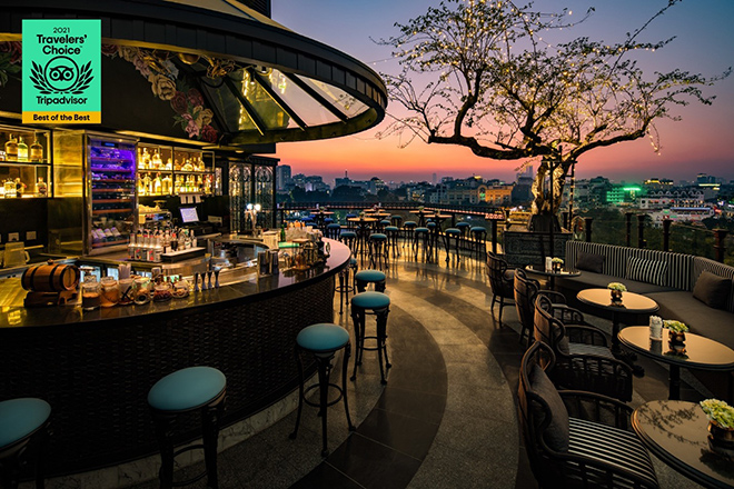 Terraço&nbsp;Sky Bar với phong cách pha chế hiện đại cùng tầm nhìn toàn cảnh 360 độ ôm trọn Hồ Gươm&nbsp;góp phần đưa La Sinfonía del Rey lọt vào&nbsp;Top 3 Khách Sạn Có Sky Bar Đẹp Nhất Toàn Cầu.