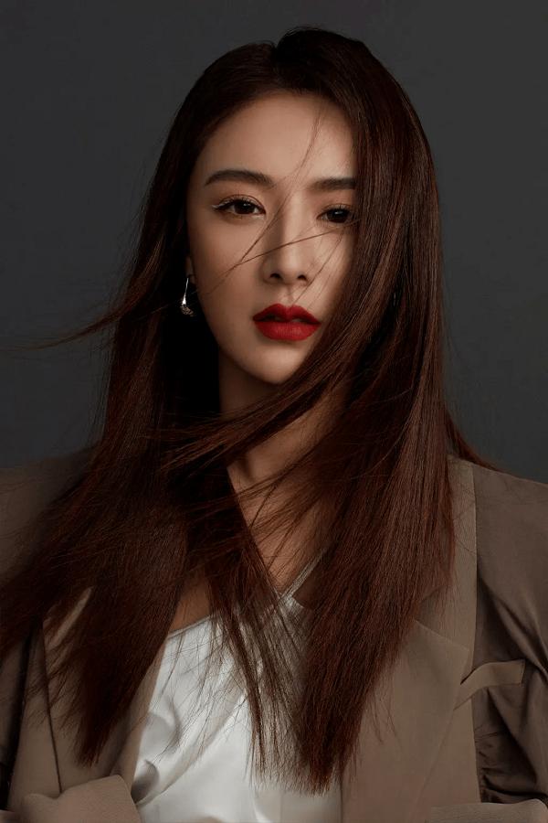 Vi Á, nữ streamer xinh đẹp vừa lọt top 500 tỷ phú Trung Quốc. Ảnh: Sohu