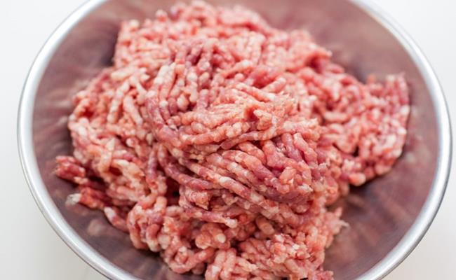 Người mua cũng rất khó để có thể biết được máy xay thịt có được rửa sạch sẽ hay không trong khi máy được sử dụng với tần suất dày&nbsp;đặc.&nbsp;
