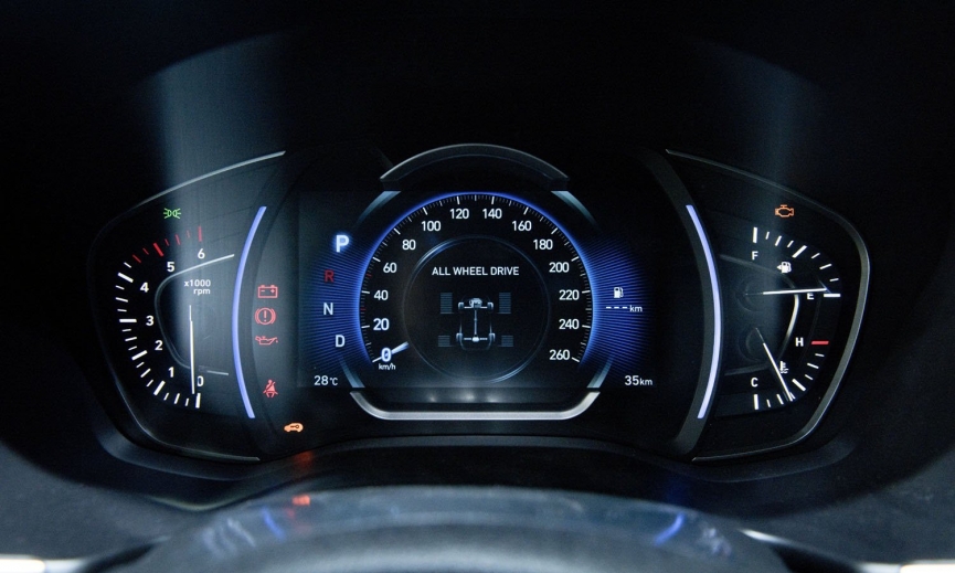 VinFast Lux SA2.0 vs Hyundai SantaFe: Bạn sẽ chọn xế Hàn hay Việt khi "vác" hơn 1 tỷ đi mua xe? - 6