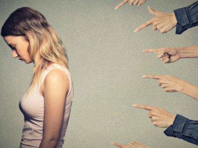 Bạn trẻ - Cuộc sống - Đời người ngắn lắm, hạnh phúc chưa đủ sao phải bận tâm người đời