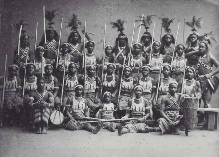Ảnh chụp các nữ chiến binh&nbsp;Dahomey Amazons&nbsp;những năm 1890