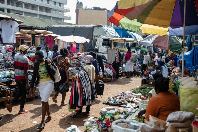 Khu chợ Owino ở trung tâm thành phố Kampala, Uganda. Ảnh:&nbsp;&nbsp;Wall Street Journal