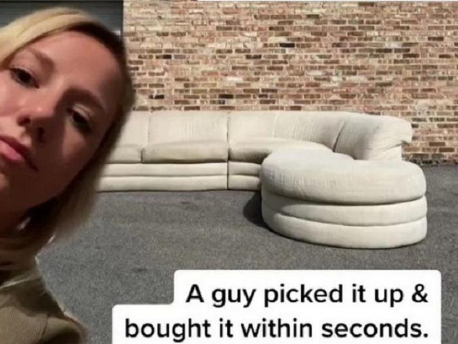 Người phụ nữ tiếc ngẩn ngơ vì phát hiện bán hớ chiếc sofa có giá trị thực siêu khủng - 1