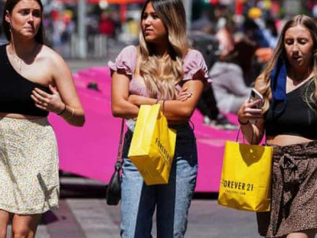 Thế giới - Nhiều người Mỹ tưởng đã thoát "ác mộng" khẩu trang