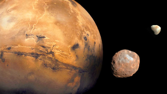 Phobos và Deimos quay quanh Sao Hỏa - Ảnh: NASA