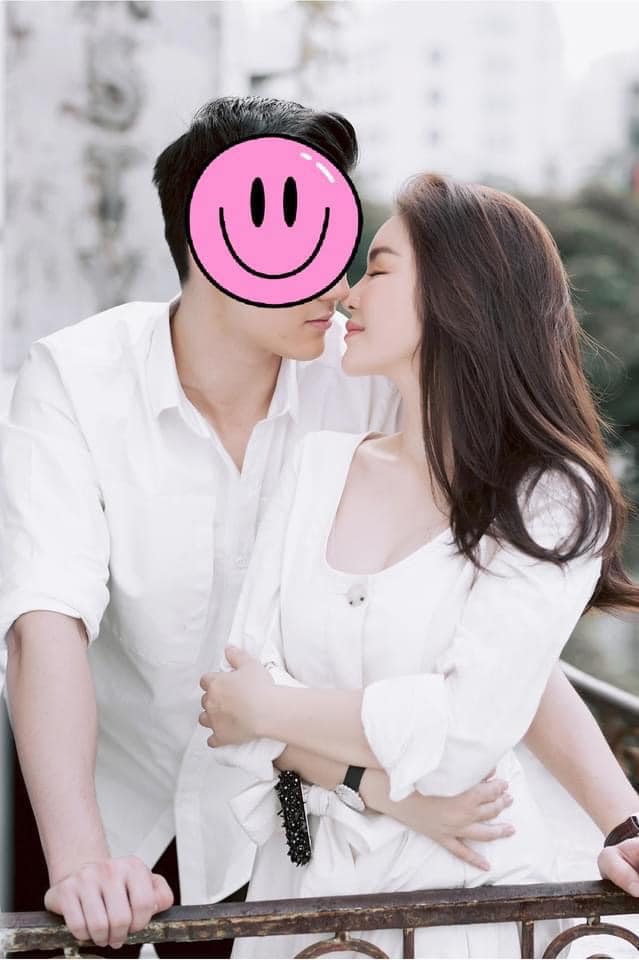 Lý Nhã Kỳ bất ngờ khoe 1 bức ảnh khiến dân mạng tò mò - 3