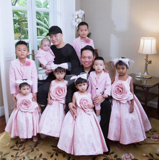 Tính đến thời điểm hiện tại, Đỗ Mạnh Cường đã nhận nuôi 8 người con, anh luôn cố gắng hết sức để yêu thương và tạo điều kiện tốt nhất cho các con trong cuộc sống và học tập. 
