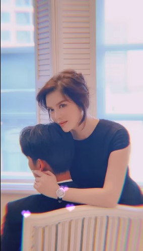 Lý Nhã Kỳ bất ngờ khoe 1 bức ảnh khiến dân mạng tò mò - 1