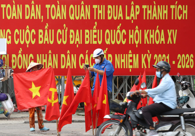 Tại TP.HCM, 50 ứng cử viên đại biểu Quốc hội khóa XV được chia thành 10 đơn vị bầu cử để bầu ra 30 đại biểu Quốc hội.