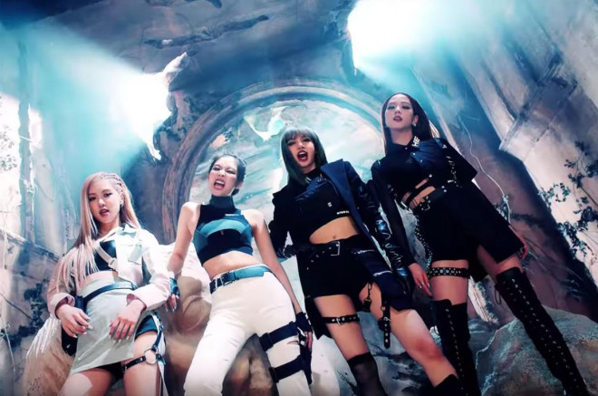 Top 4 trang phục biểu diễn “huyền thoại” của BLACKPINK: Bao năm rồi vẫn đỉnh cao! - 3