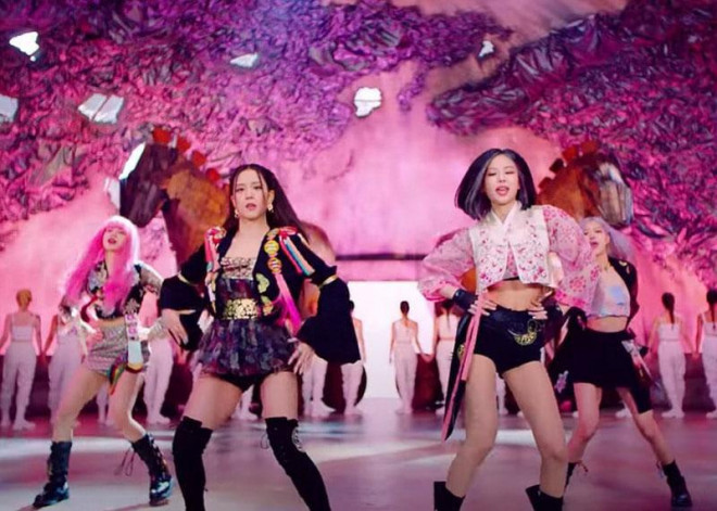 Top 4 trang phục biểu diễn “huyền thoại” của BLACKPINK: Bao năm rồi vẫn đỉnh cao! - 9