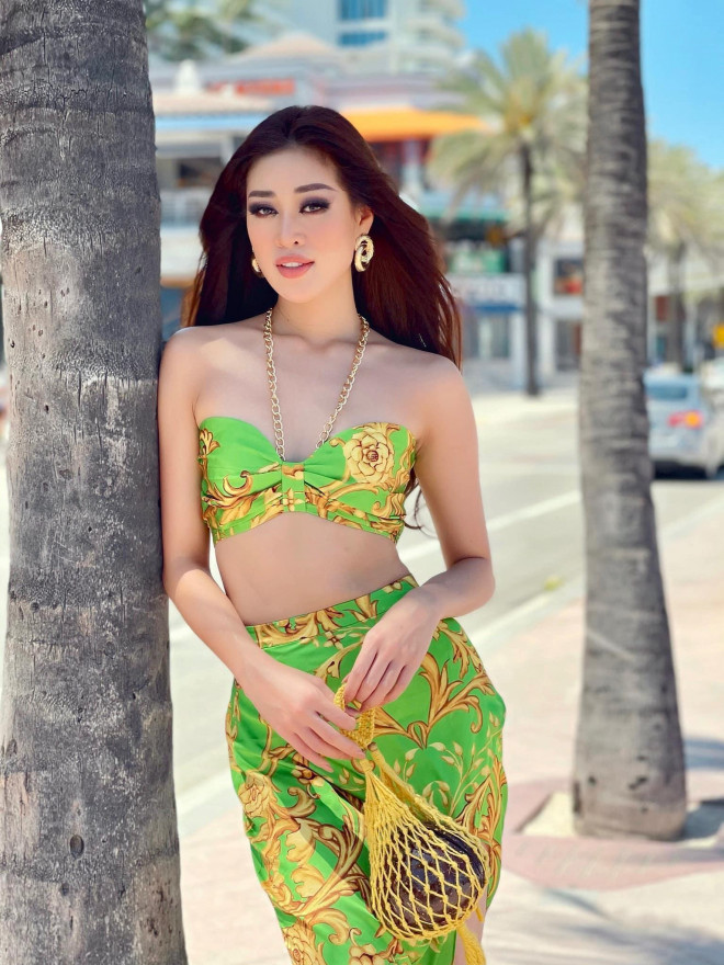 Tiểu Vy cực 'ngầu' với phong cách menswear, H'Hen Niê khoe dáng nóng bỏng với áo tắm - 9