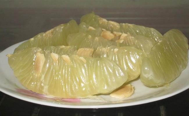 Bưởi Diễn được bán khá nhiều trên thị trường với giá từ 20 nghìn - 40 nghìn đồng/quả.
