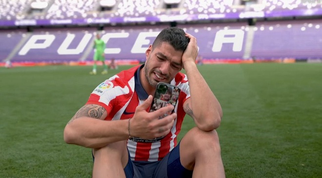 Những giọt nước mắt hạnh phúc của Suarez