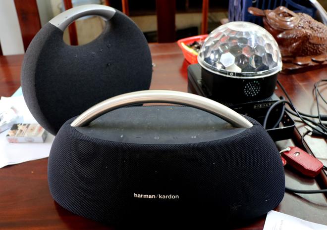 Các phương tiện âm thanh, ánh sáng sử dụng trong các phòng “bay”.