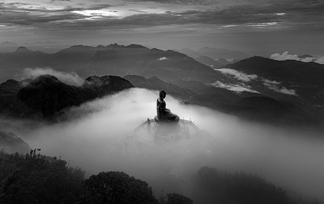Ảnh: “Tượng phật trên nóc nhà Đông Dương” – NAG Lê Việt Khánh