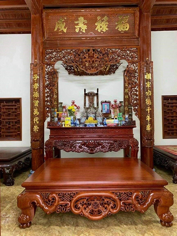 Nội thất phòng thờ gia tiên 2021