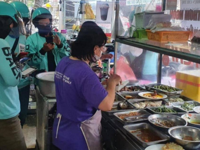 Tin tức trong ngày - Đà Nẵng: Tài xế Grab, taxi xét nghiệm âm tính với Covid-19 mới được chạy xe