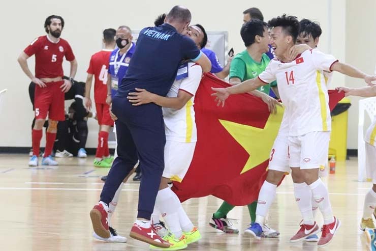 Video ĐT futsal Việt Nam - Lebanon: Bàn thắng lịch sử, vỡ òa đoạt vé World Cup - 3