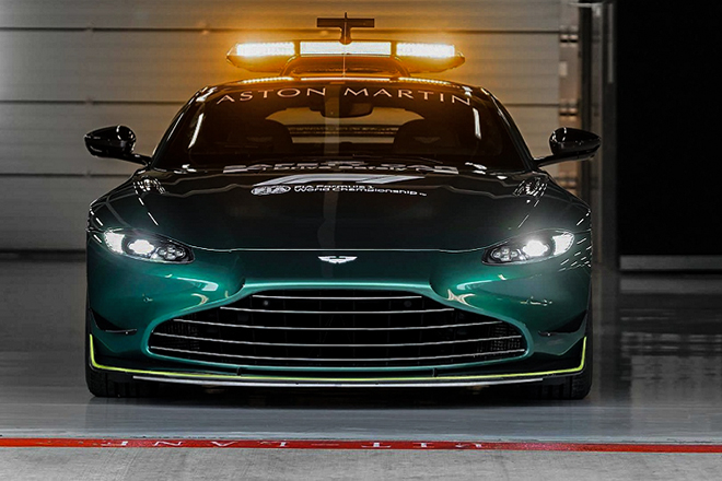 Aston Martin Vantage được nâng cấp để thành xe an toàn trên đường đua - 4