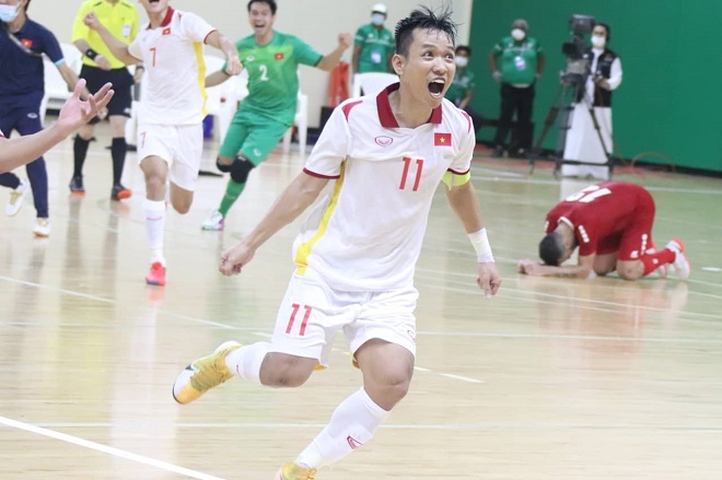 ĐT futsal Việt Nam ăn mừng vé dự World Cup, nhận thưởng nóng 1 tỷ đồng - 5
