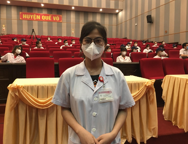 60 sinh viên trường Đại học Y Hà Nội xông pha tuyến đầu chống dịch COVID-19 tại Bắc Ninh - 4