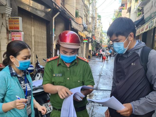 Tin tức trong ngày - TP.HCM: Thêm 1 ca nghi nhiễm COVID-19 từ chùm lây nhiễm ở quận 3