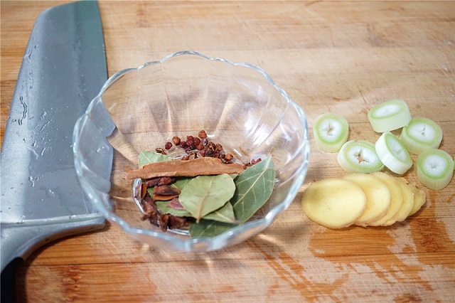 Cách làm món salad tim heo dưa chuột xua tan cái nóng ngày hè oi ả - 3