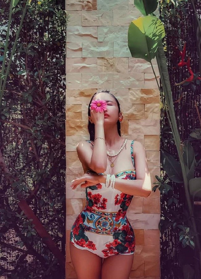 Mina Phạm sở hữu bộ sưu tập bikini đắt đỏ lên đến hàng triệu đồng.
